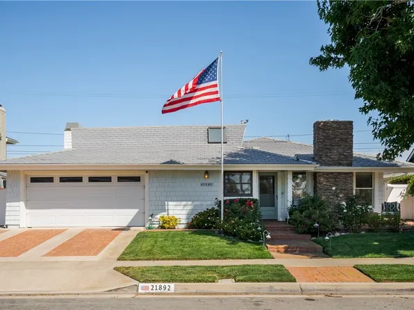 21892 Kaneohe Ln, Huntington Beach, CA 92646