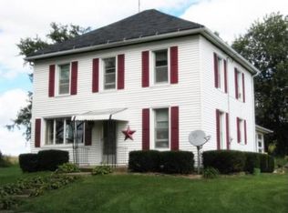 9060 Maine Rd, Glen Haven, WI 53810