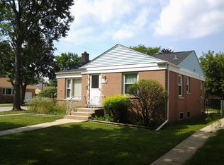 8300 N Oriole Ave, Niles, IL 60714