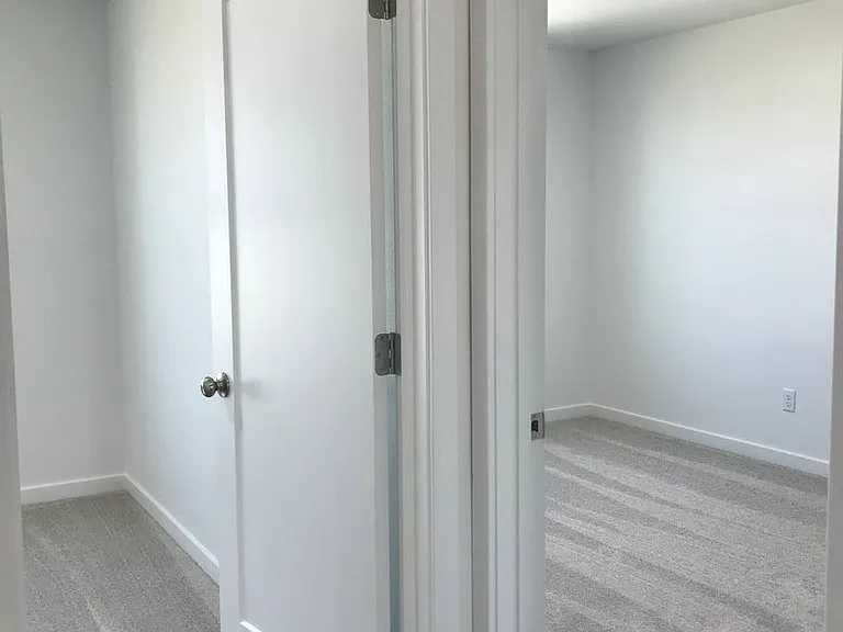 1062 W Holly St — Photo 26