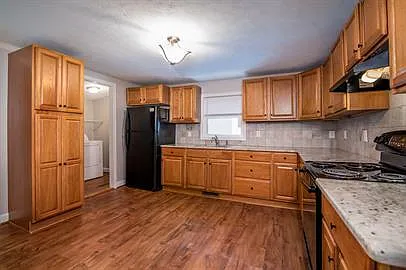 373A Main St — Photo 5