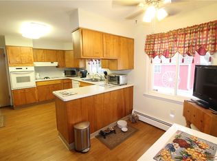 206 Sandra Ln, North Syracuse, NY 13212