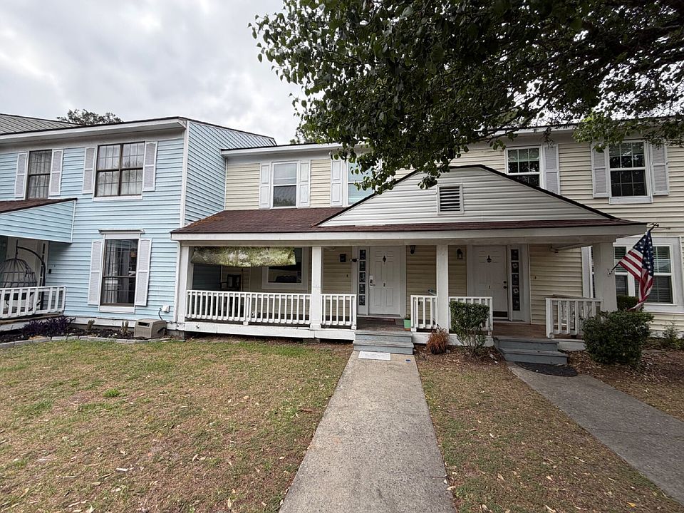 1st image of 912 Pineland Ave APT 2
