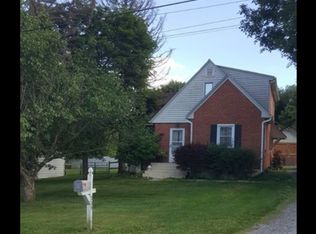 225 Sherwood Ave, Rural Retreat, VA 24368