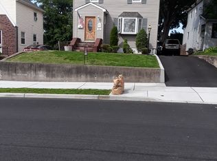 301 Sussex Rd, Wood Ridge, NJ 07075