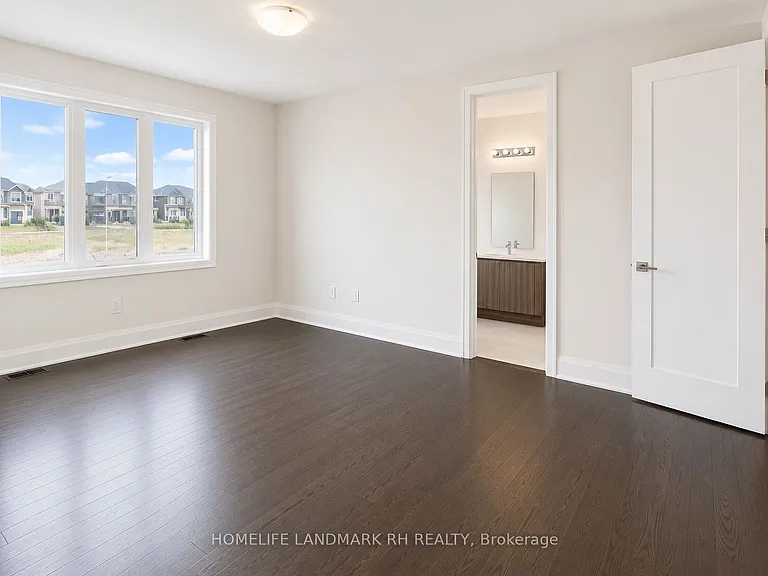 37 Schmeltzer Cres — Photo 9
