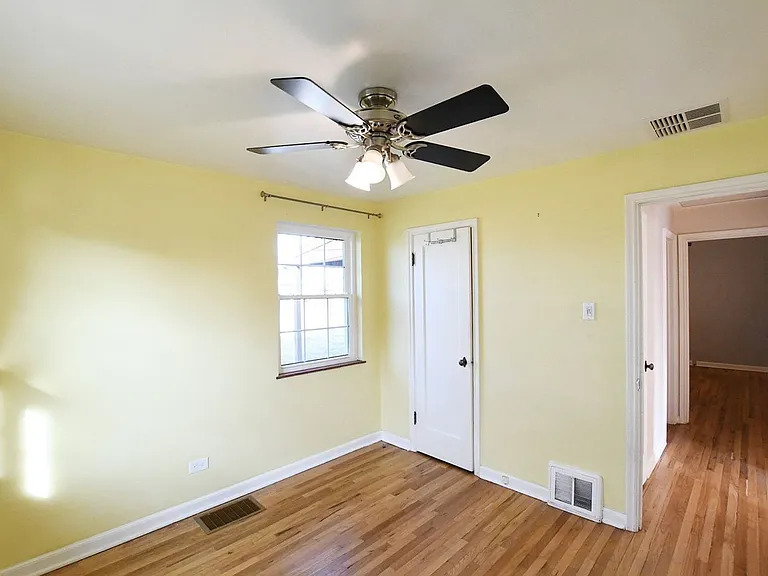 3025 Holly St — Photo 9