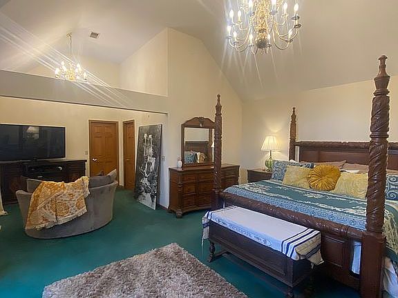 Master Vaulted Ceiling