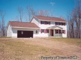 2 Elkview Dr, Forest City, PA 18421