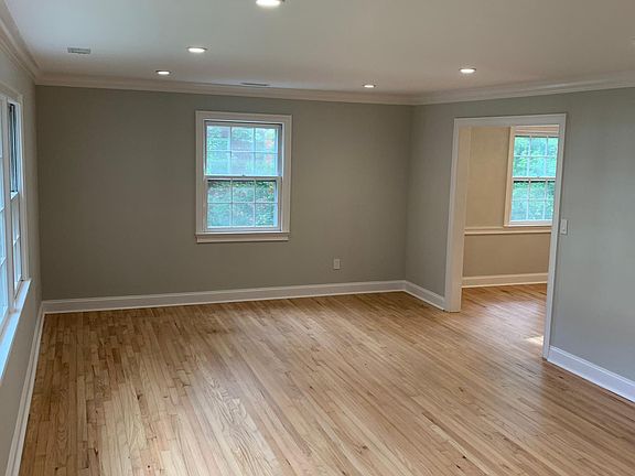 3rd image of 53 Park Pl