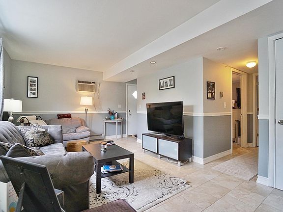 5th image of 618 Lamoka Ave #1