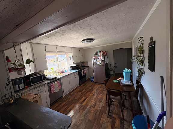 4th image of 315 George Rd