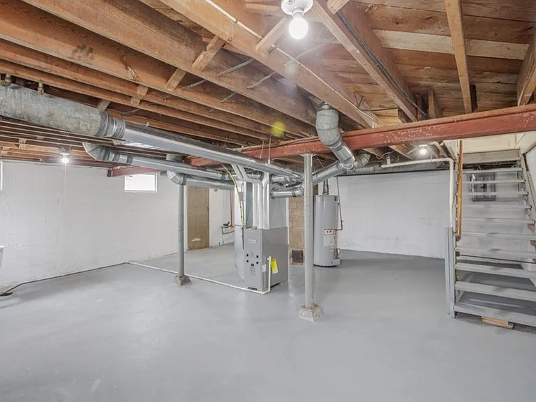 357 Rockhill Ave — Photo 5
