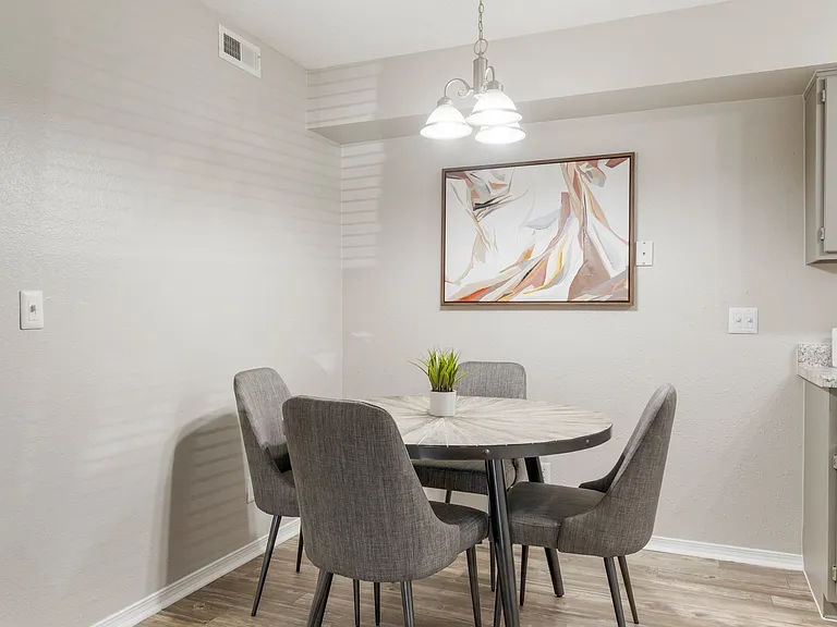 Echo Trail Apartments - Lease Today & Save $300 OFF Move-In Costs! — Photo 3