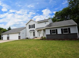 501 Brookwood Trl, McHenry, IL 60050
