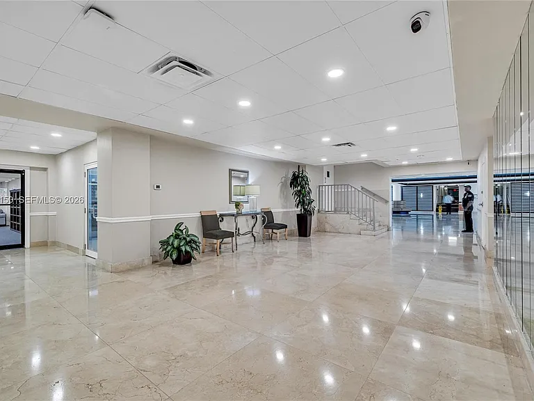 5005 Collins Ave #509 — Photo 41