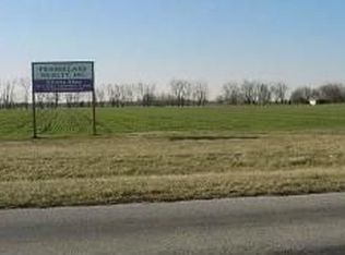 1133 W Frontage Rd, Staunton, IL 62088