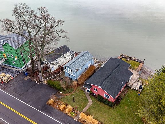 3rd image of 2493 Lower Lake Rd