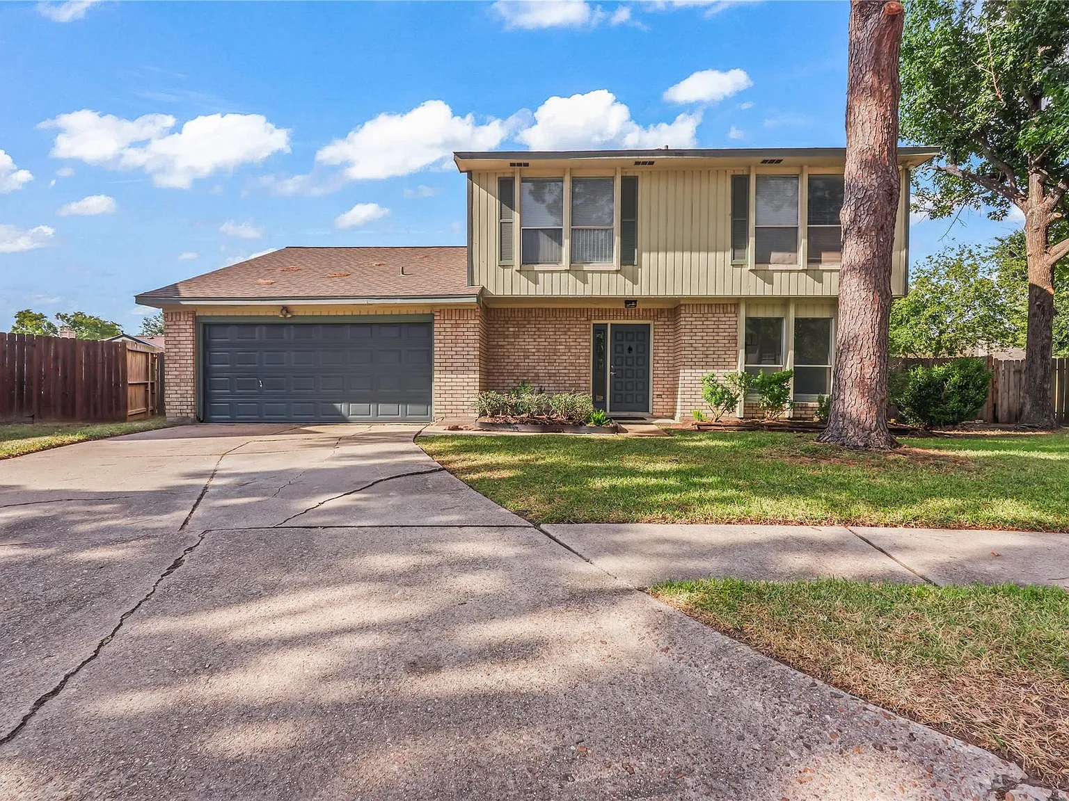 3 bed, 2.5 bath, 1812 sqft, $1,900 — Photo 3