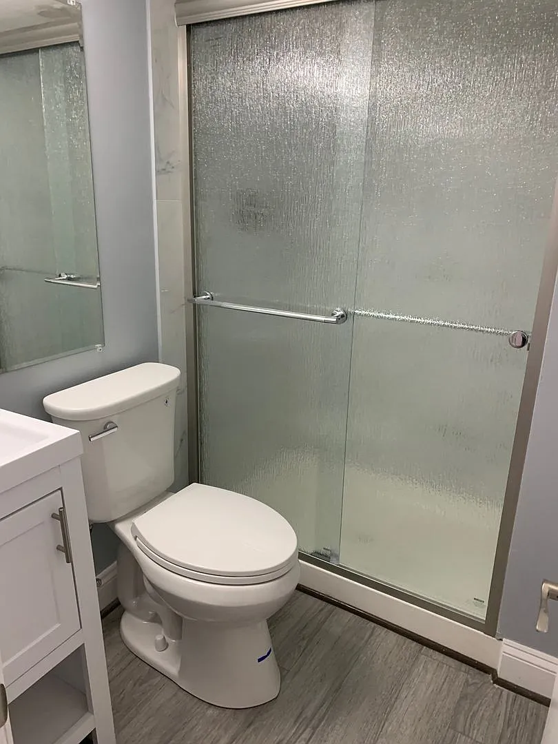 148 North East Avenue $850 Available Room (Private Bath) — Photo 3