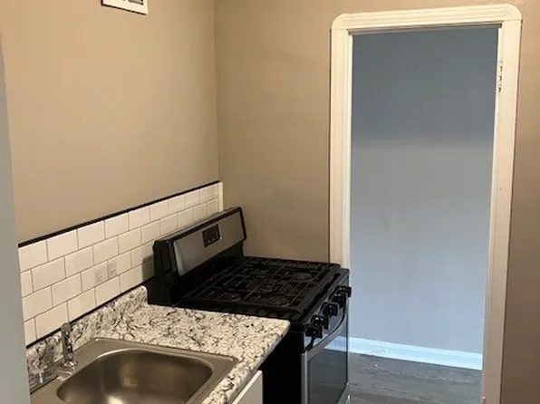 1365 Clarence Ave, Lakewood, OH