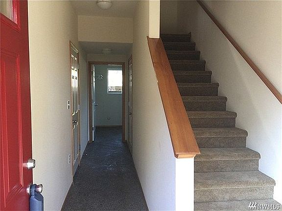 3rd image of 1256 Ash Ave Unit 111