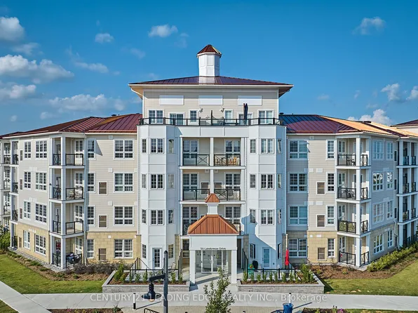 50 Lakebreeze Dr #105, Clarington, ON L1B 0V9