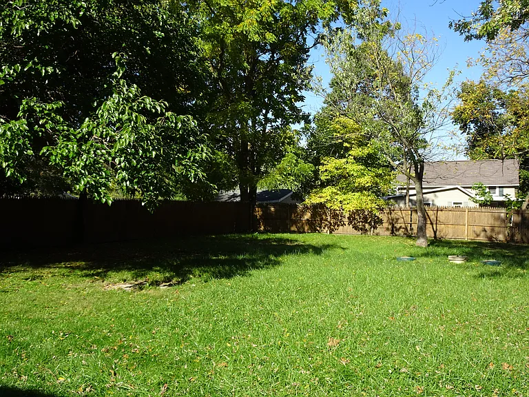 108 Center St — Photo 6