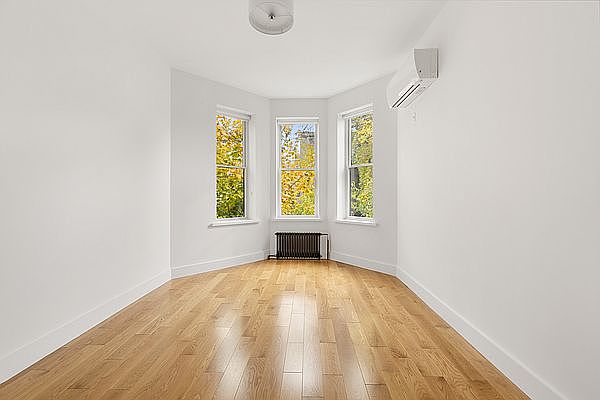 1st image of 337 E 29th St #2