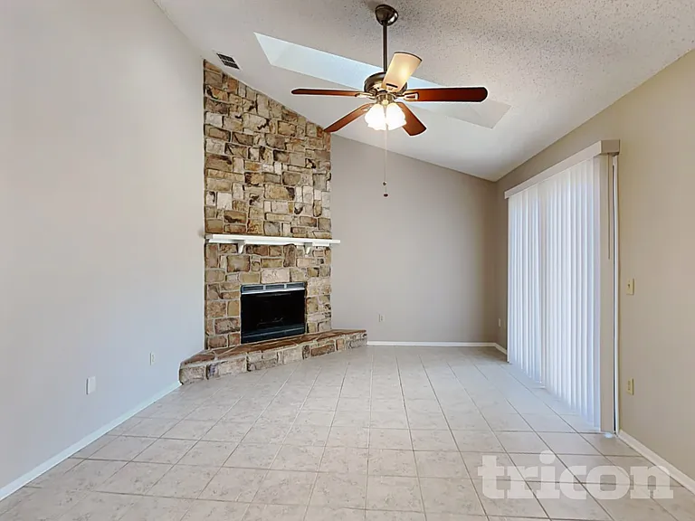 7943 Longshadow Ct — Photo 14
