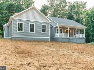 2 Jacobs Rd, Martinsburg, WV 25404