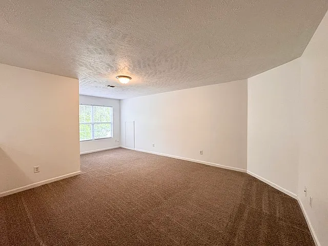 8401 Charbay Cir — Photo 8