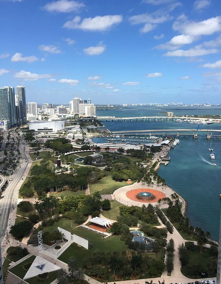 One Miami West Condo — Photo 2
