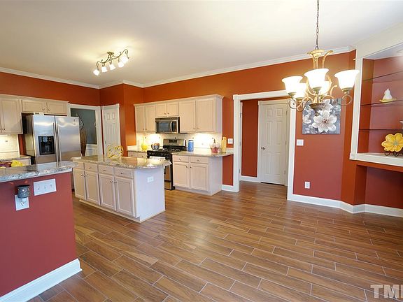 3rd image of 279 Fireweed Pl