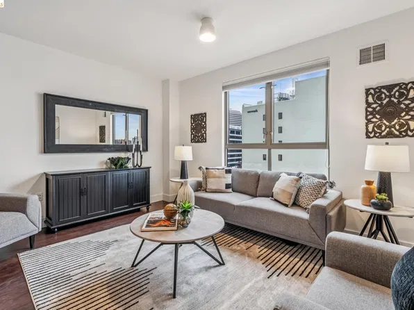 438 W Grand Ave APT 717, Oakland, CA 94612