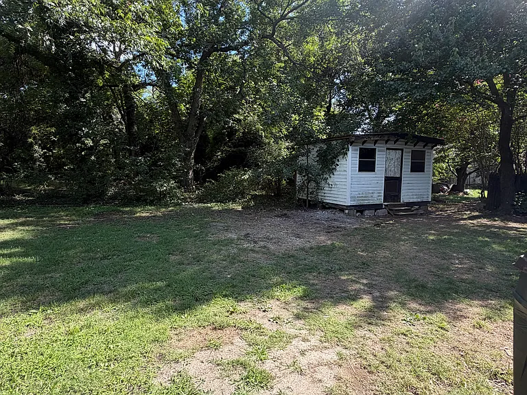 309 Ellington St — Photo 14