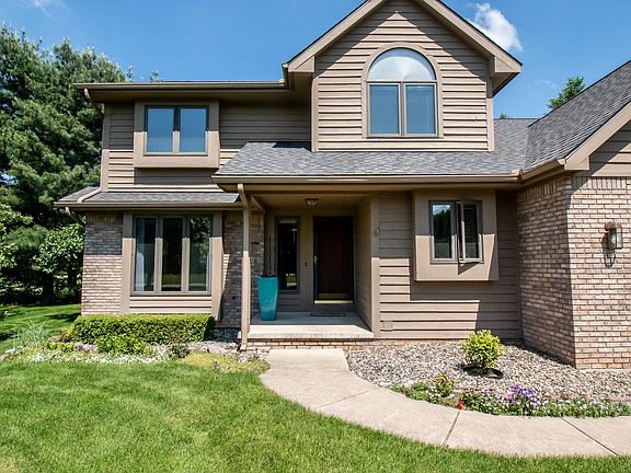2nd image of 144 Tiffany Ln
