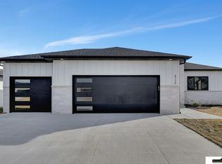 8738 S 80th St, Lincoln, NE 68516