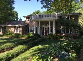 2830 S Barnes Ave, Springfield, MO 65804