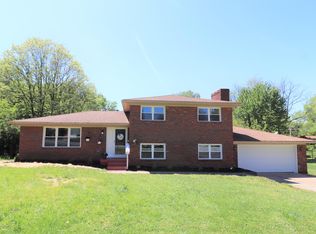 6808 Fernhaven Rd, Louisville, KY 40228