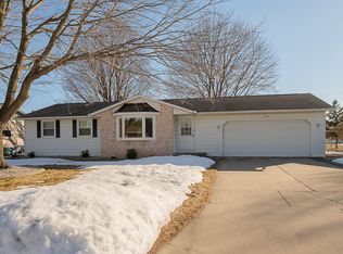 1569 Orchid Ln, Green Bay, WI 54313
