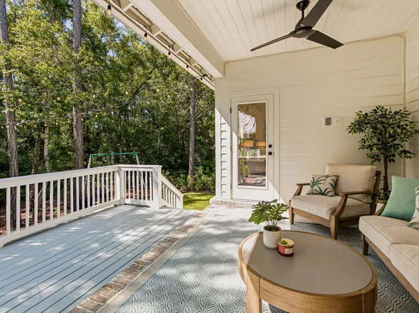109 Sun Bear Cir, Freeport, FL 32439