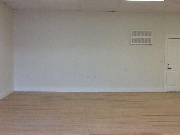 3rd image of 842 Washington St Ste 103
