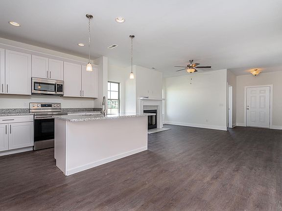 5th image of 452 Charity Ln