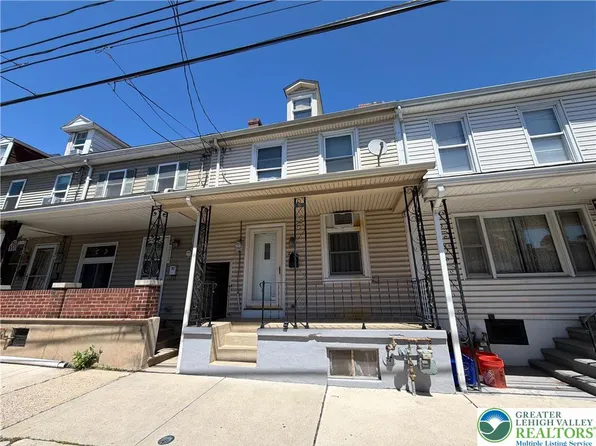 213 2nd St, Catasauqua, PA 18032