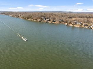 2296 N Shore Acres Rd, Soddy Daisy, TN 37379