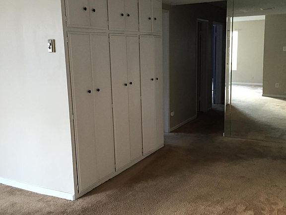 5th image of 15 54th Pl