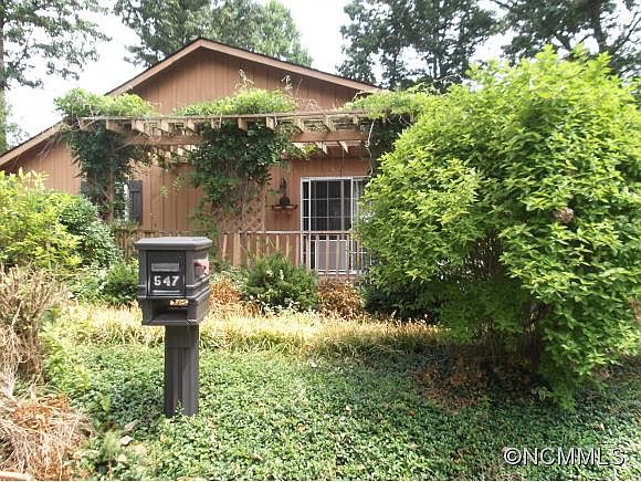 1st image of 547 Buena Vista Ln