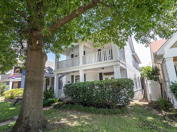 2nd image of 1166 Island Pl E
