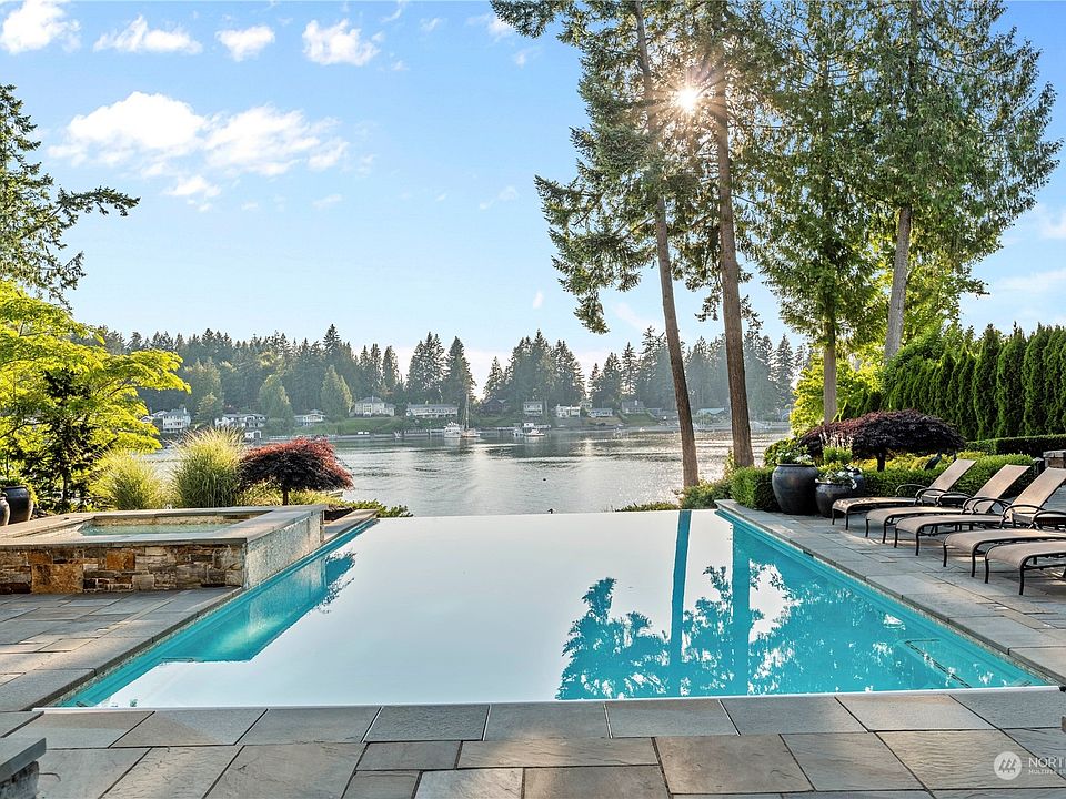 1st image of 4014 Horsehead Bay Drive NW
